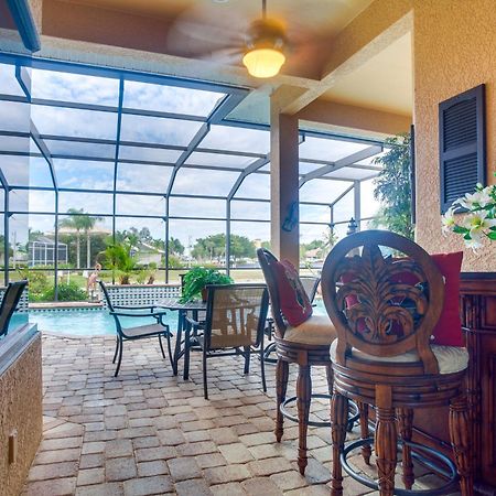 Upscale Marco Island Villa With Outdoor Bar And Pool! Exterior photo