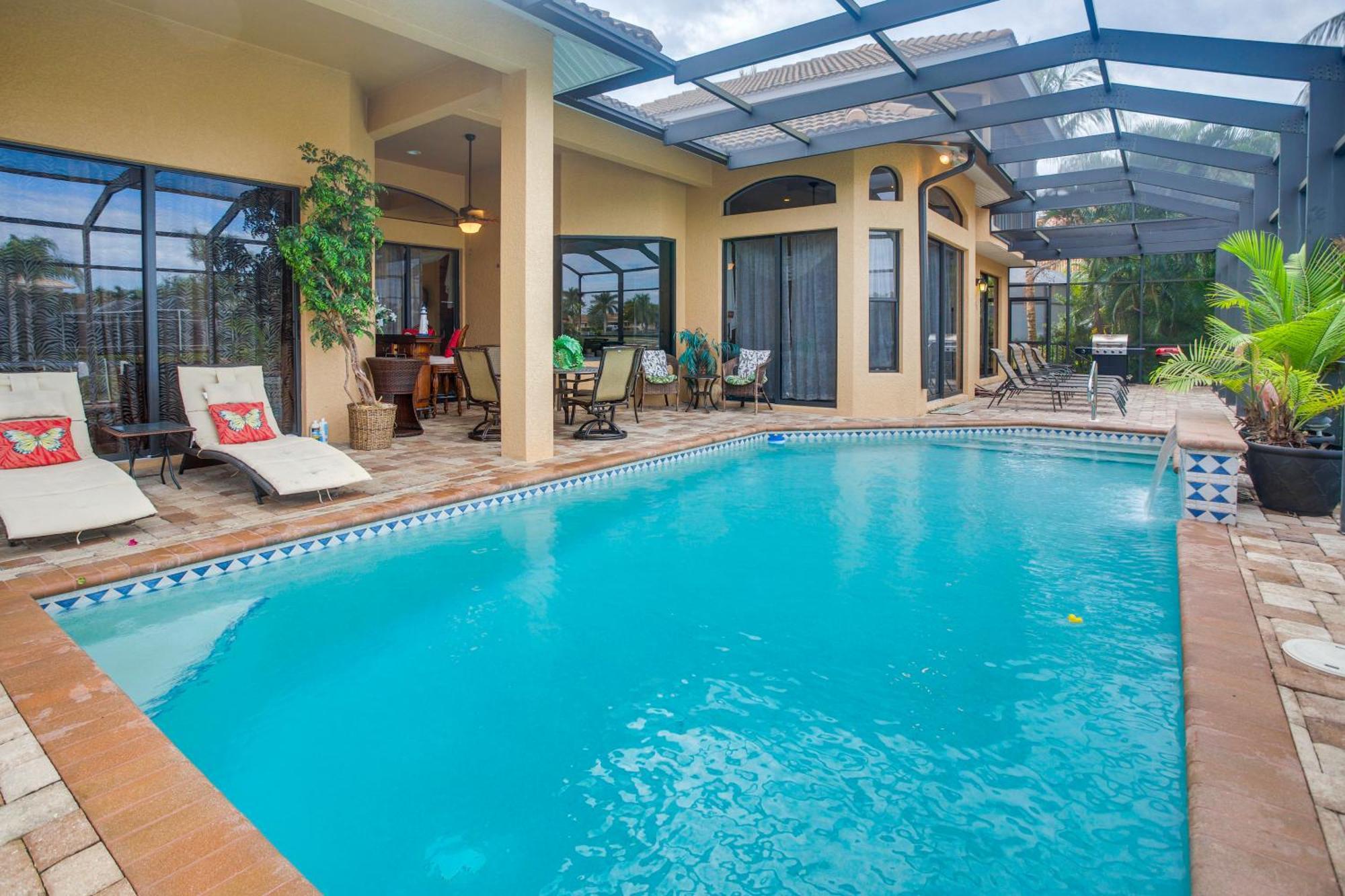 Upscale Marco Island Villa With Outdoor Bar And Pool! Exterior photo
