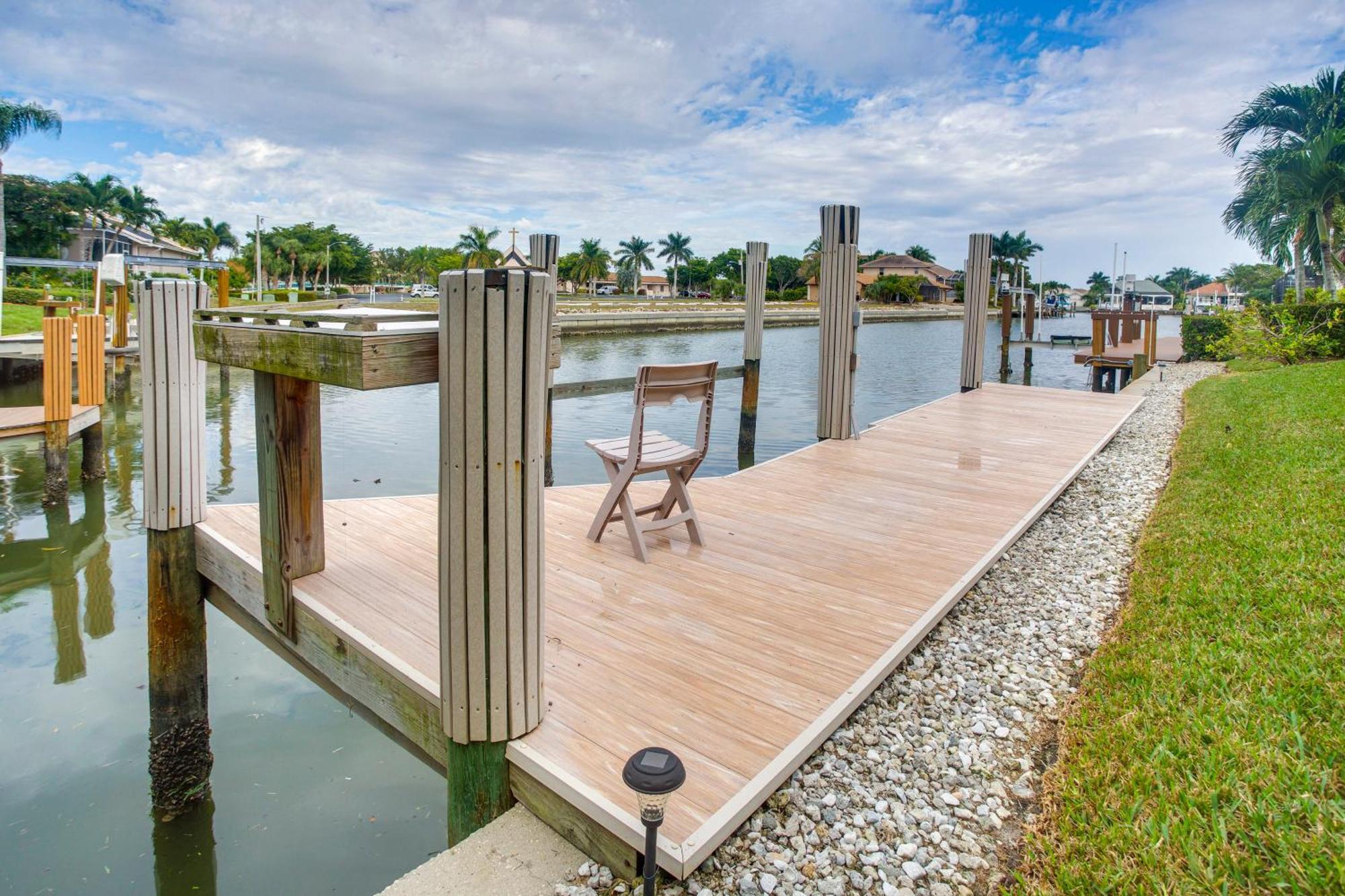 Upscale Marco Island Villa With Outdoor Bar And Pool! Exterior photo