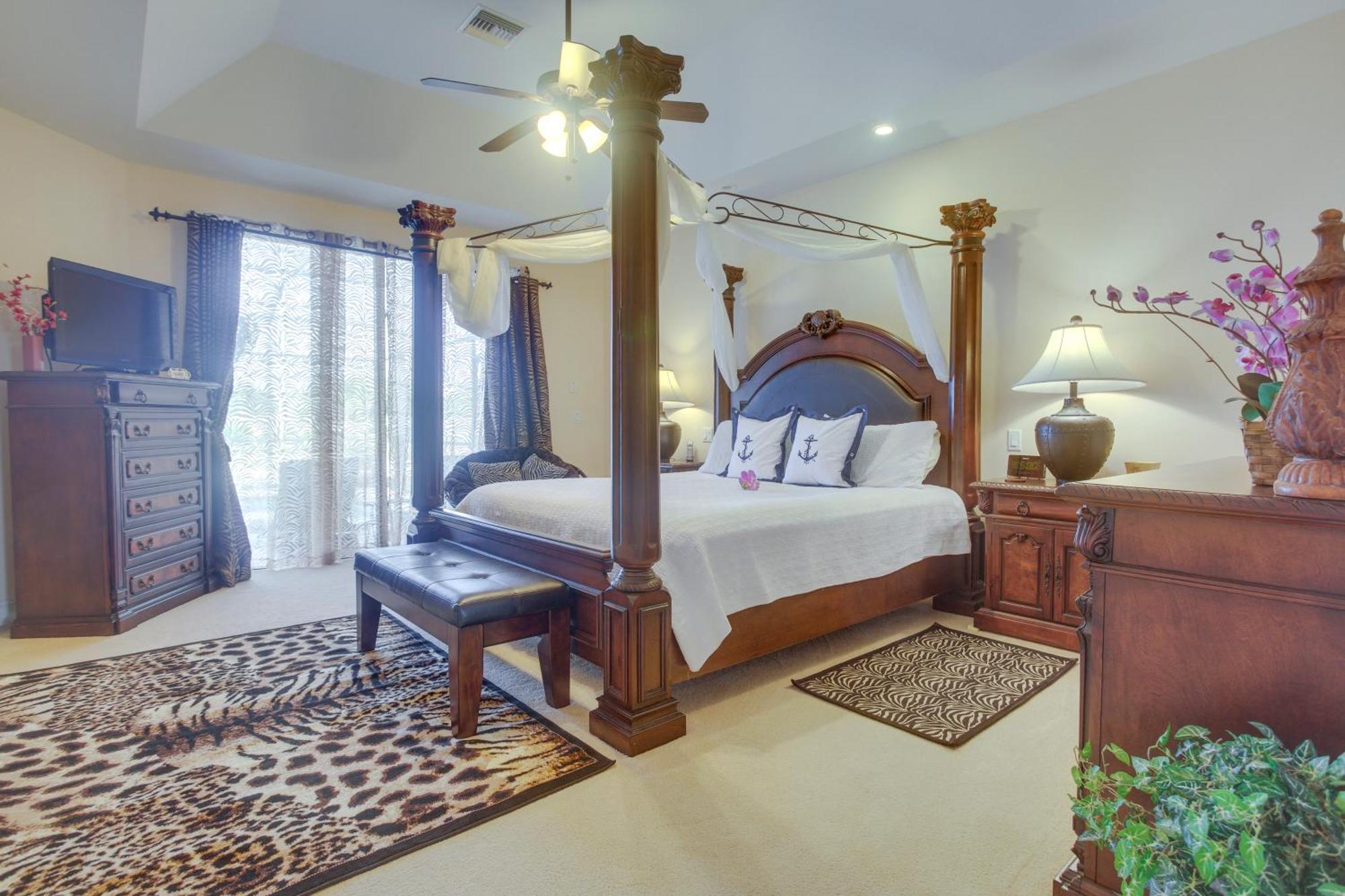Upscale Marco Island Villa With Outdoor Bar And Pool! Exterior photo